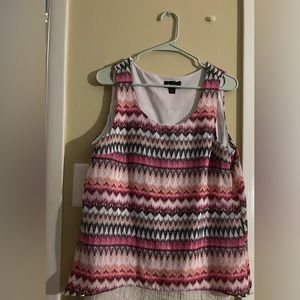 Sleeveless colorful shirt